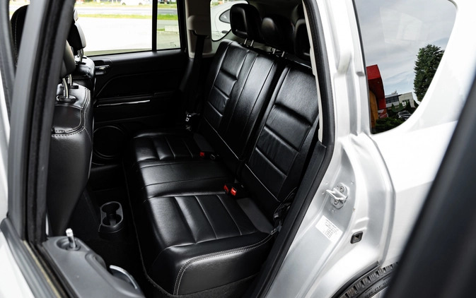 Jeep Compass cena 38900 przebieg: 169000, rok produkcji 2011 z Radom małe 631